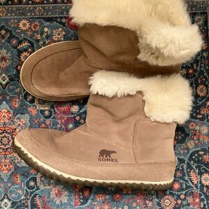 Sorel Brown Ankle Boots with Cream Fur